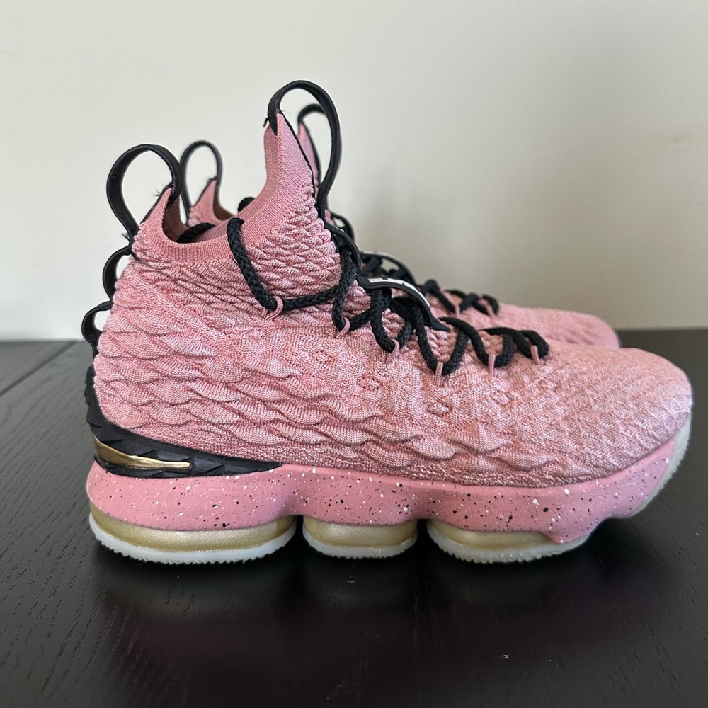 Nike LeBron XV 15 Hollywood 2018 Rust Pink Basketball Sneaker 943762-600 Size 7Y